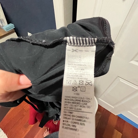 Old navy tankini top - Picture 2 of 2